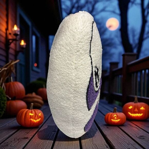 Peanuts Snoopy Dracula Red Cape Pillow Sherpa Halloween NWT - Picture 2 of 5